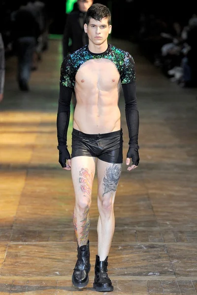 Look 14